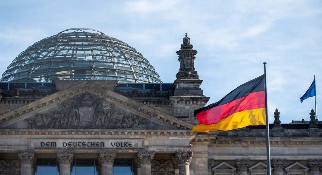 Merz defiende su plan de «jubilación activa voluntaria» para prolongar la vida laboral en Alemania