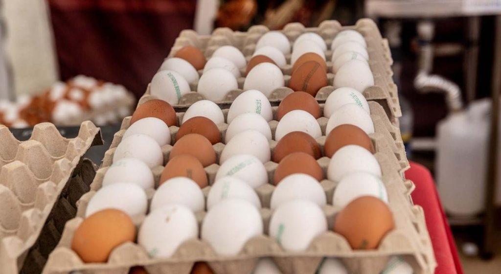 Café, huevos y carne de vacuno disparan sus precios con alzas de más del 10%