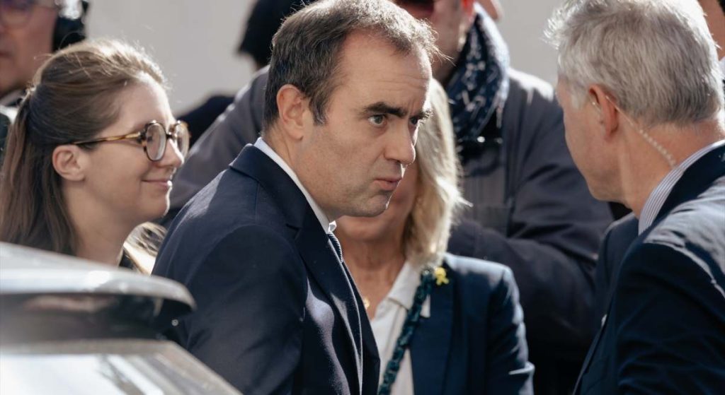 Lecornu reconoce el «ridículo estancamiento» político en Francia y apuesta por aprobar los presupuestos