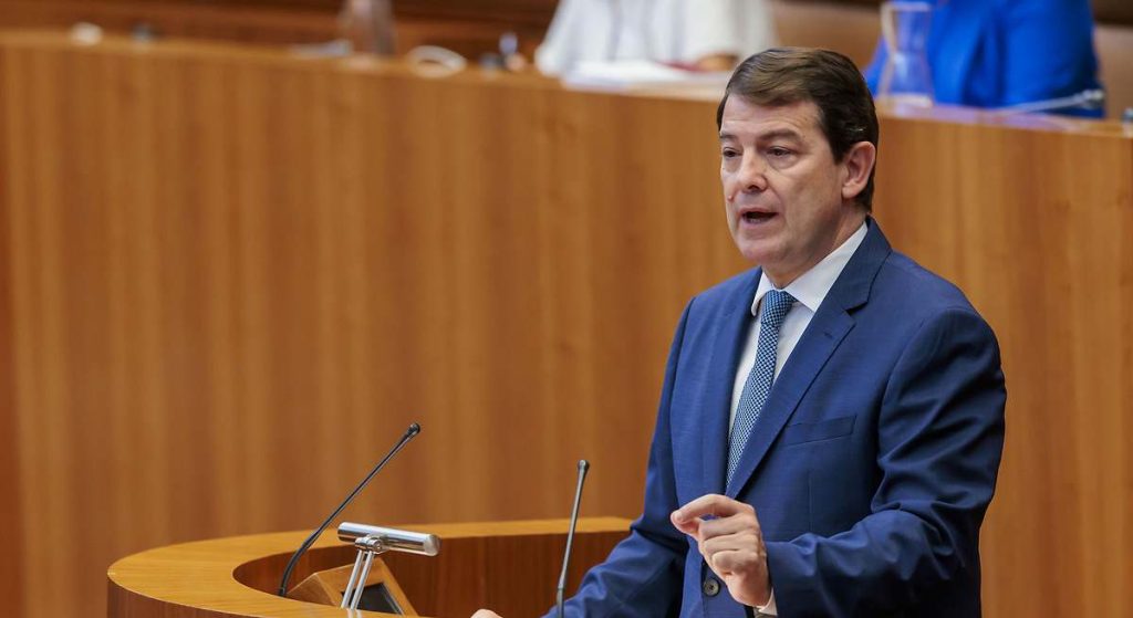 Mañueco invita al PSOE a alcanzar un gran acuerdo de Comunidad para aprobar los presupuestos