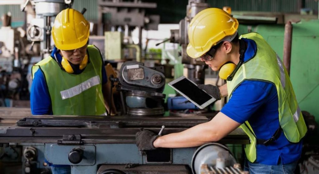 Las ingenierías pierden dinero en España y avisan de que hacen falta 200.000 trabajadores