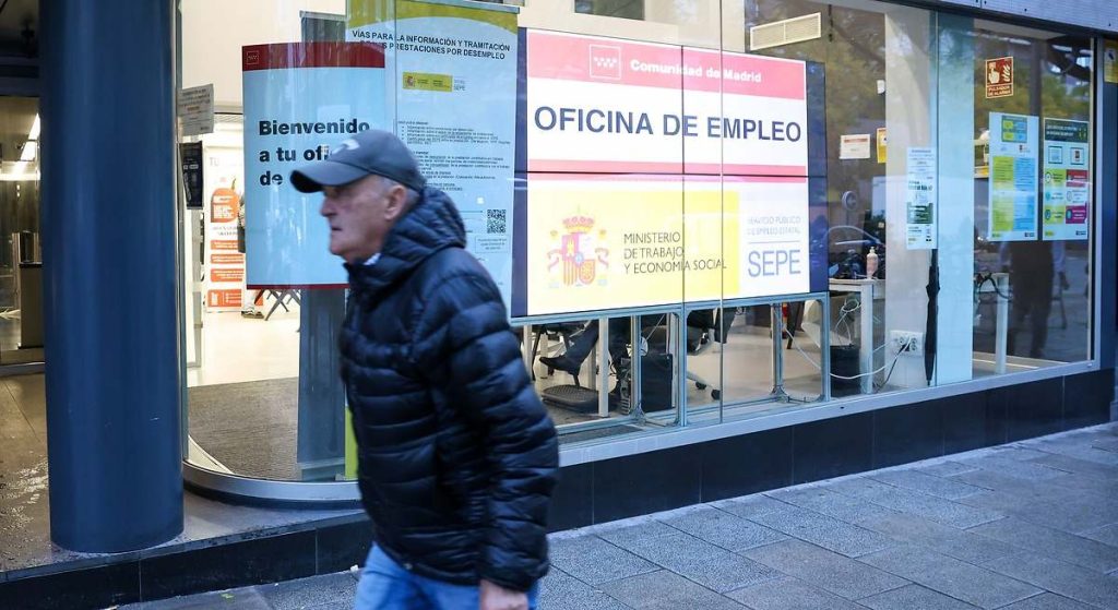 El SEPE cambia las normas: abonará de oficio el paro a los trabajadores que encuentren empleo, pero agotará días de prestación