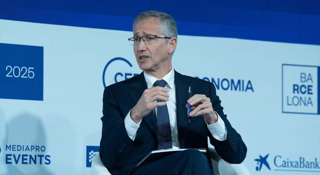 El español Hernández de Cos es el candidato favorito entre los economistas para suceder a Lagarde al frente del BCE