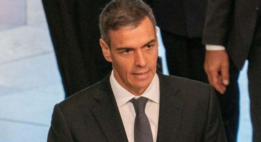 Sánchez se irá de vacaciones con la inmigración y la vivienda pendientes