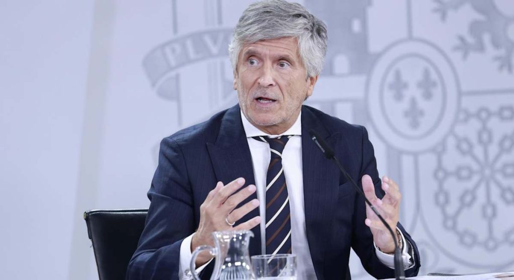 Marlaska deberá acelerar la expulsión de emigrantes en frontera para cumplir con el Pacto Migratorio de la UE
