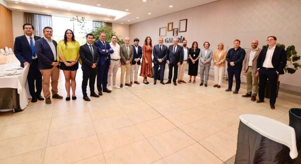 Pollán hará de las propuestas de Empresa Familiar de Castilla y León el «referente» de la simplificación administrativa